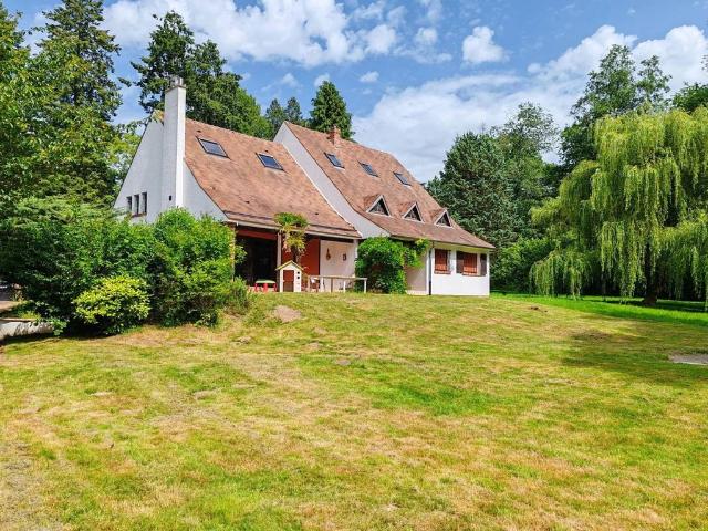 Maison de luxe de 9 pièces en vente à Villers Cotterêts, France