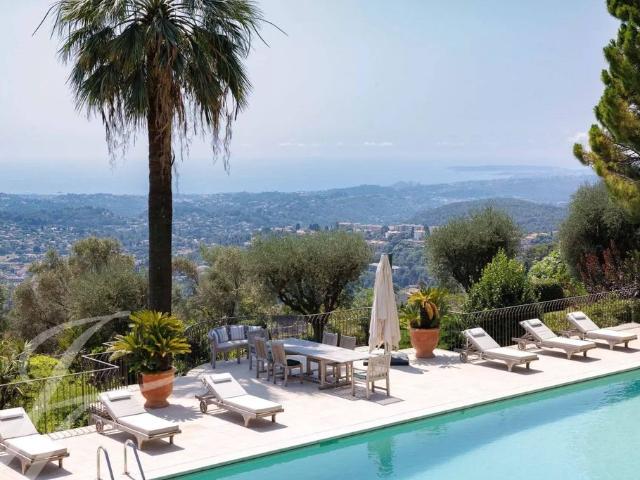 Maison de luxe de 13 pièces en vente à Vence, Provence Alpes Côte d'Azur