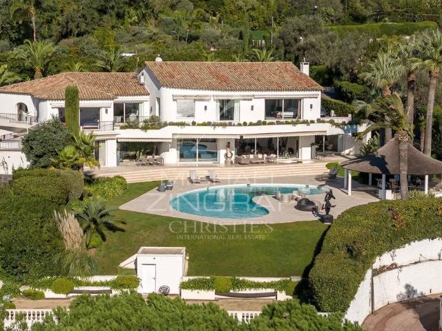Maison de luxe de 13 pièces en vente à Cannes, France
