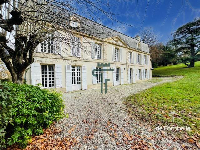 Maison de luxe de 13 pièces en vente à Ranville, Normandie