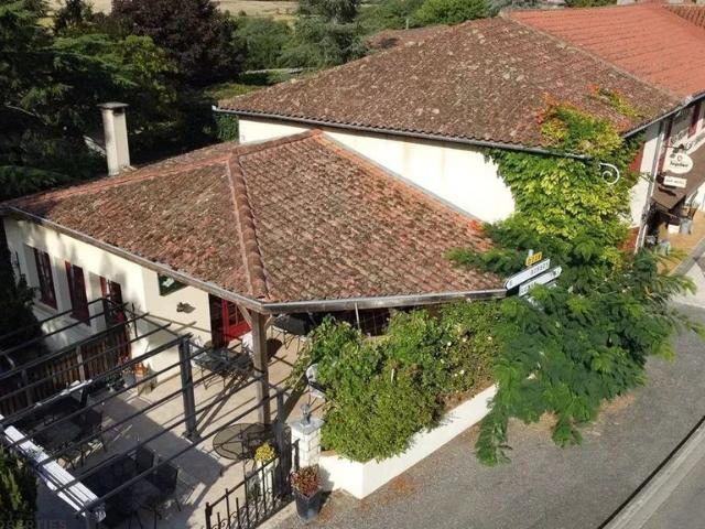 Maison de luxe de 10 chambres en vente à Boulogne sur Gesse, France
