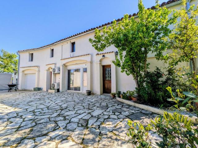 Maison de luxe de 10 chambres en vente à Lattes, Occitanie