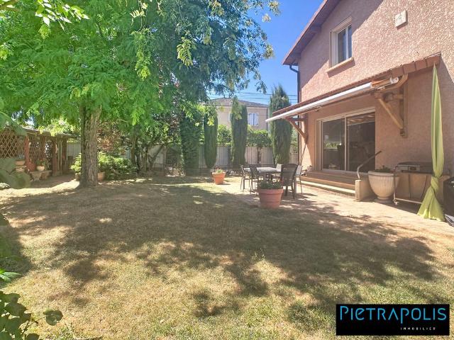 Maison de luxe de 10 pièces en vente à Villefranche sur Saône, Auvergne Rhône Alpes