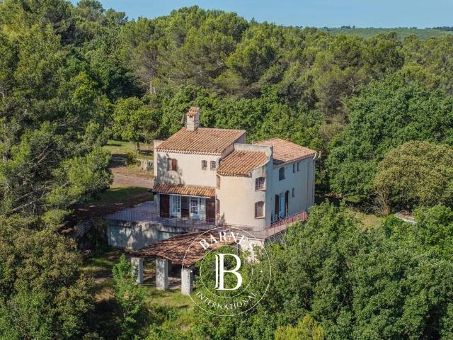 Maison de luxe de 10 pièces en vente à Aix en Provence, Provence Alpes Côte d'Azur