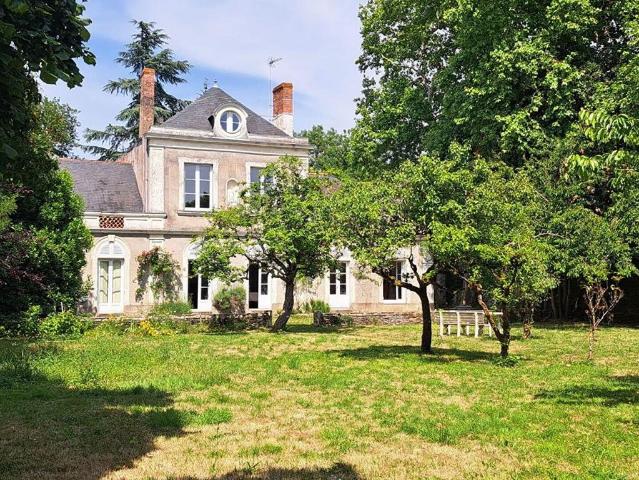 Maison de luxe de 10 pièces en vente à Avrillé, France