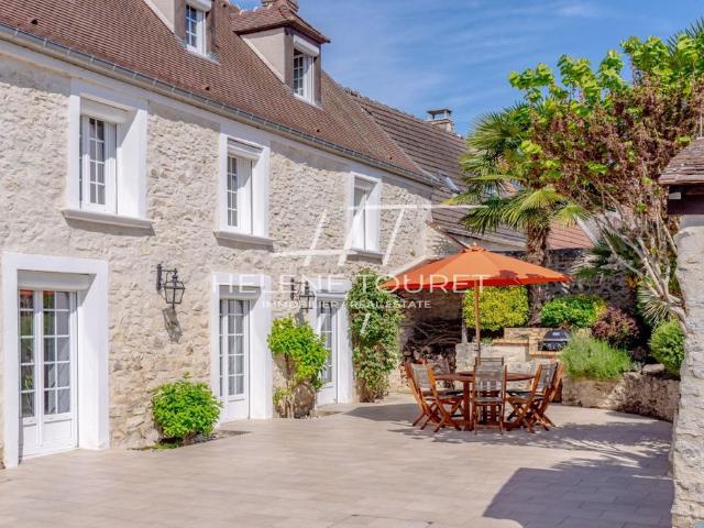 Maison de luxe de 10 pièces en vente à Baron, Hauts de France