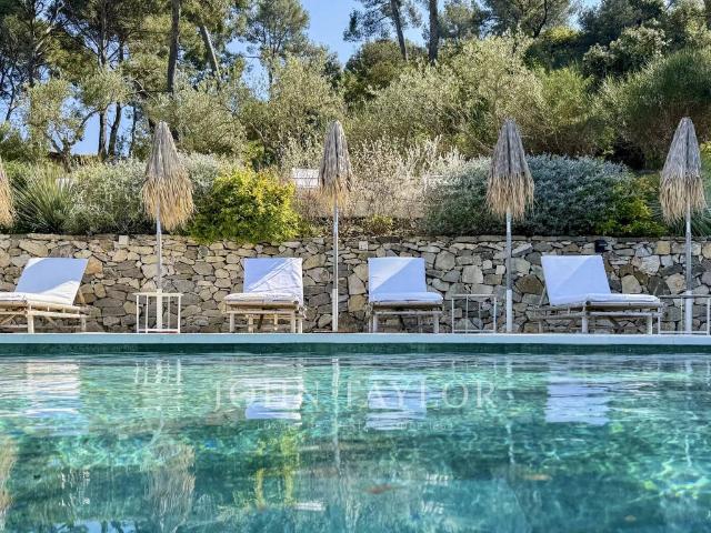 Maison de luxe de 10 pièces en vente à Cassis, Provence Alpes Côte d'Azur