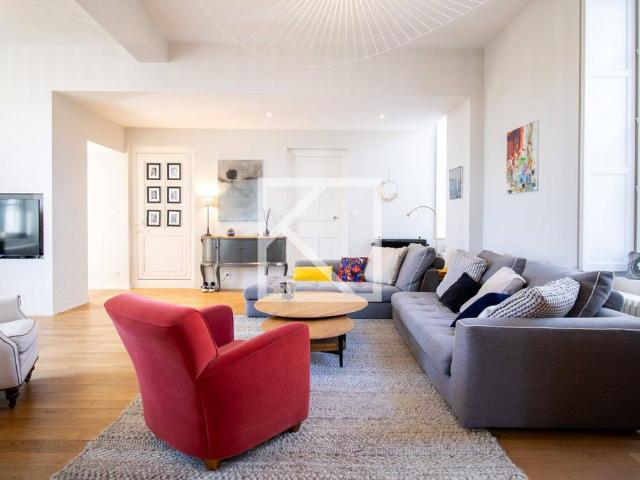 Maison de luxe de 10 pièces en vente à Cholet, France