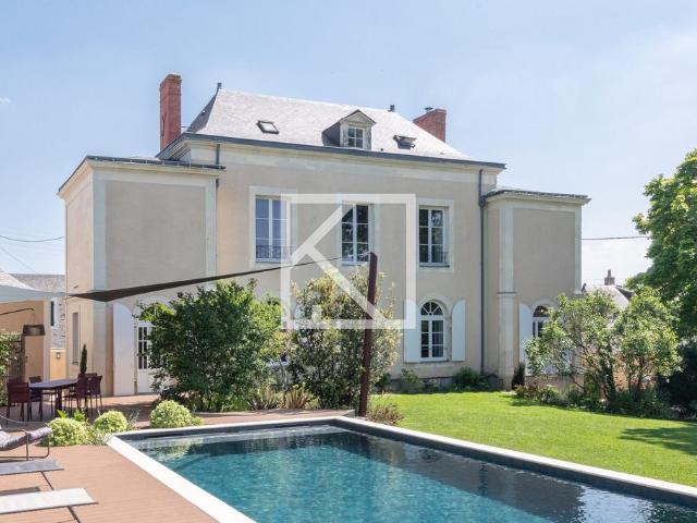 Maison de luxe de 10 pièces en vente à Château Gontier, Pays de la Loire