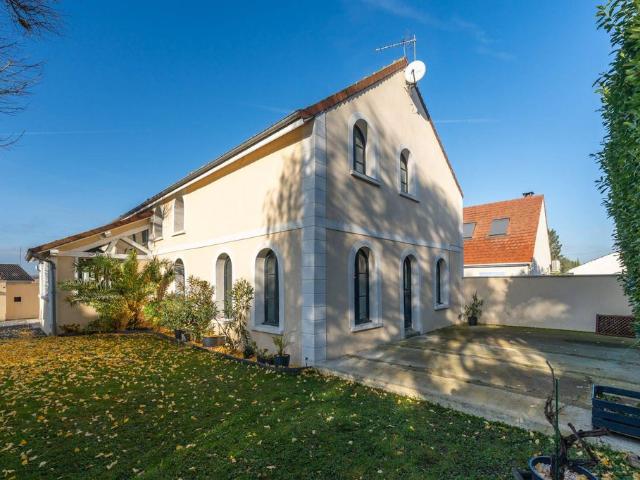 Maison de luxe de 10 pièces en vente à Claye Souilly, Île de France