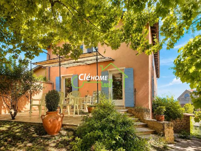 Maison de luxe de 10 pièces en vente à Fleurieux sur l'Arbresle, France