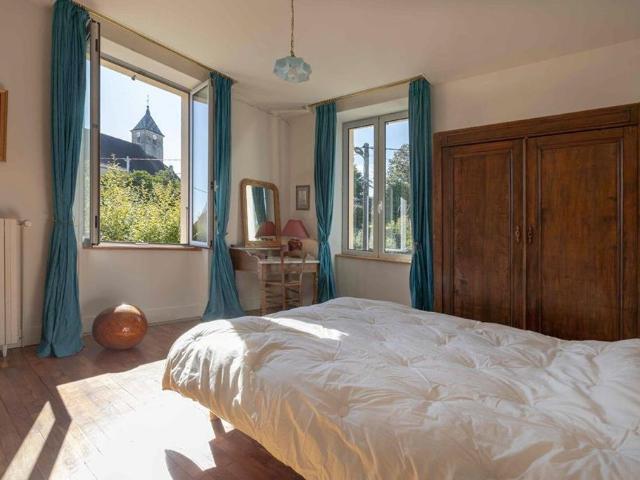 Maison de luxe de 10 pièces en vente à Le Fied, France