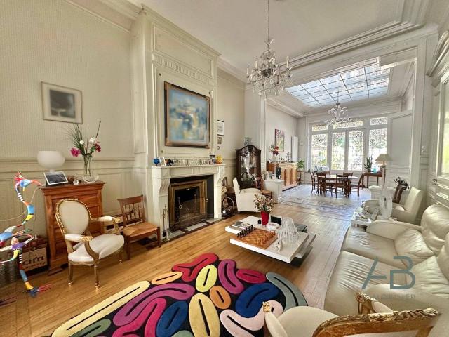 Maison de luxe de 10 pièces en vente à Lille, France