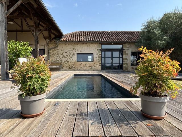 Maison de luxe de 10 pièces en vente à Marciac, Occitanie