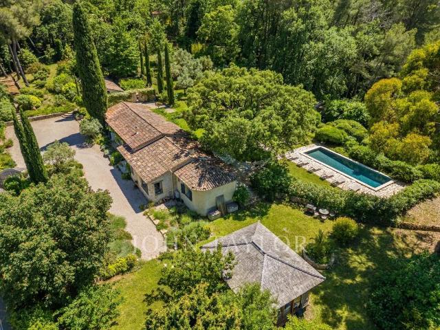 Maison de luxe de 10 pièces en vente à Opio, France