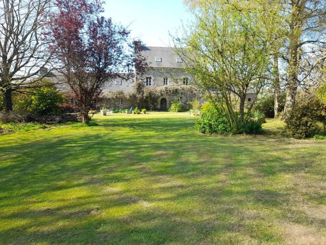 Maison de luxe de 10 pièces en vente à Runan, France
