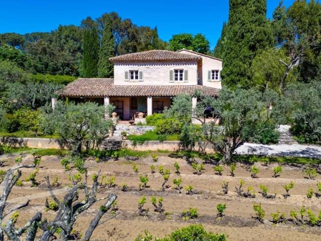 Maison de luxe de 10 pièces en vente à Saint Tropez, Provence Alpes Côte d'Azur