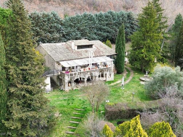 Maison de luxe de 10 pièces en vente à Saint Michel l'Observatoire, France