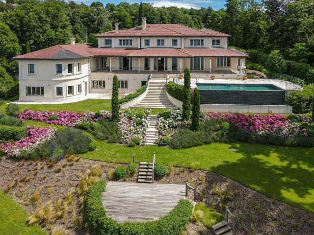 Maison de luxe de 1129 m2 en vente Chens sur Léman, France