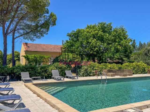 Maison de luxe de 118 m2 en vente Carpentras, Provence Alpes Côte d'Azur