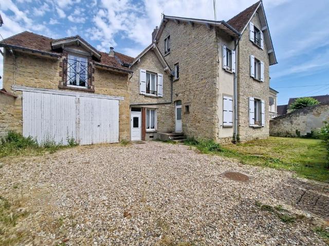 Maison de luxe de 11 pièces en vente à Us, France