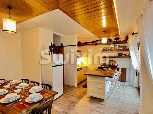 Maison de luxe de 11 pièces en vente à Mijoux, Auvergne Rhône Alpes