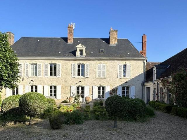 Maison de luxe de 11 pièces en vente à Montoire sur le Loir, France