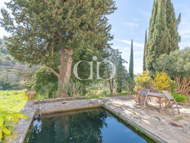 Maison de luxe de 11 pièces en vente à Roquevaire, Provence Alpes Côte d'Azur