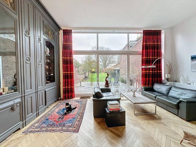 Maison de luxe de 11 pièces en vente à Roubaix, France
