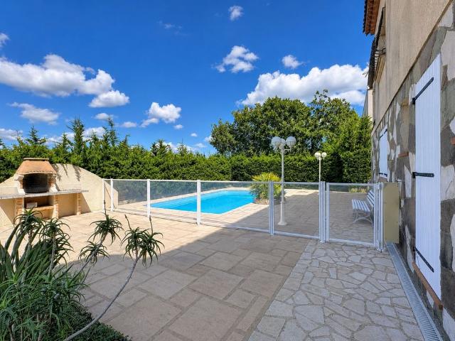 Maison de luxe de 11 pièces en vente à Saint Raphaël, Provence Alpes Côte d'Azur