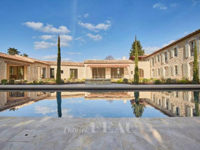 Maison de luxe de 11 pièces en vente à Saint Rémy de Provence, Provence Alpes Côte d'Azur