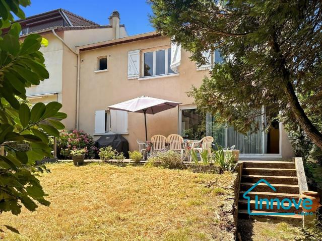 Maison de luxe de 121 m2 en vente La Celle Saint Cloud, France