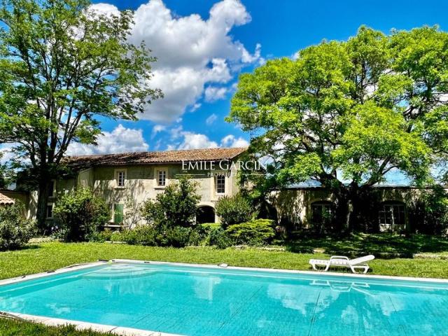 Maison de luxe de 12 pièces en vente à Ansouis, Provence Alpes Côte d'Azur