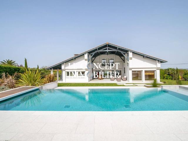 Maison de luxe de 12 pièces en vente à Arcangues, France