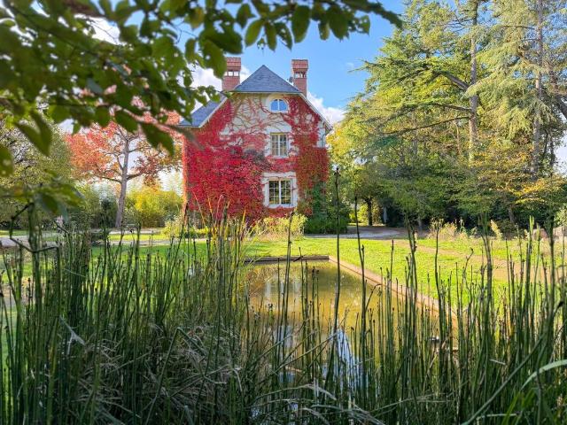 Maison de luxe de 12 pièces en vente à Basse Goulaine, France