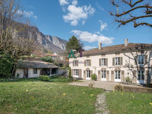 Maison de luxe de 12 pièces en vente à Biviers, Auvergne Rhône Alpes