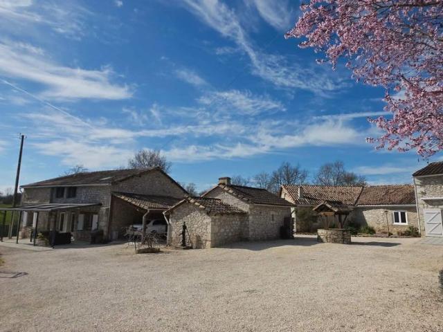 Maison de luxe de 12 pièces en vente à Eymet, Nouvelle Aquitaine