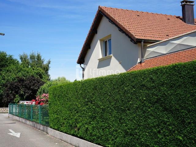Maison de luxe de 12 pièces en vente à Golbey, Grand Est