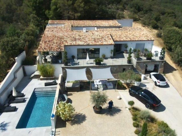 Maison de luxe de 12 pièces en vente à Oraison, France