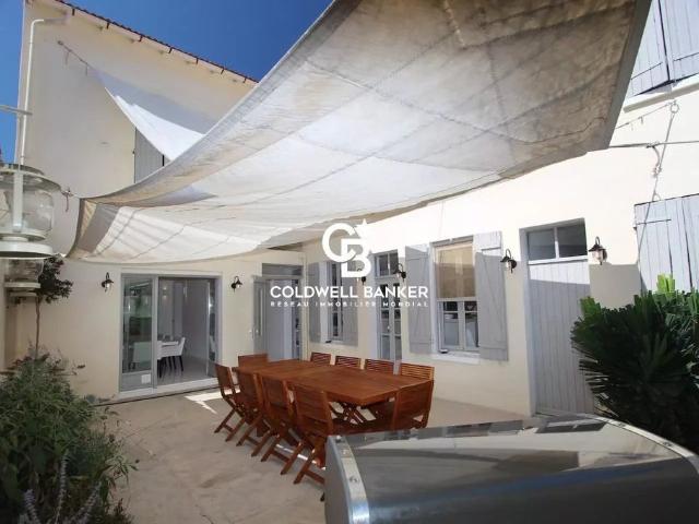 Maison de luxe de 286 m2 en vente Port Saint Louis du Rhône, Provence Alpes Côte d'Azur