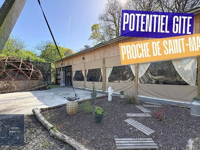Maison de luxe de 12 pièces en vente à Saint Jouan des Guérets, France