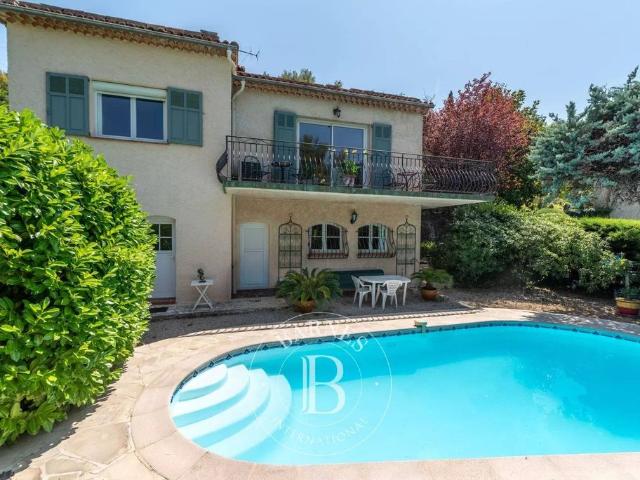 Maison de luxe de 132 m2 en vente Châteauneuf Grasse, France