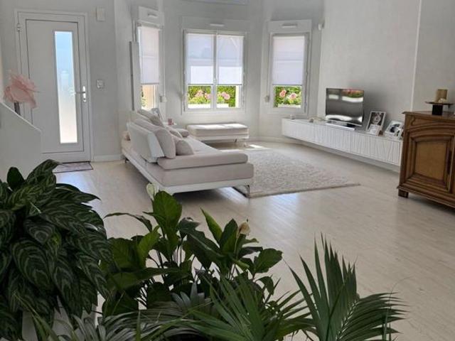Maison de luxe de 135 m2 en vente Servigny lès Sainte Barbe, France
