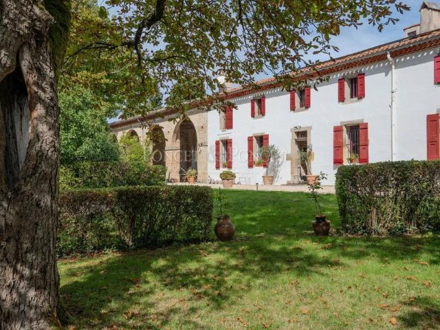 Maison de luxe de 17 pièces en vente à Toulouse, France