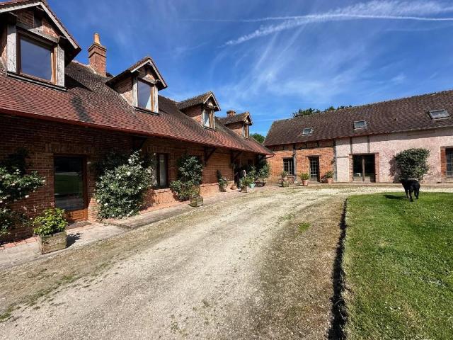 Maison de luxe de 14 pièces en vente à Villemurlin, France