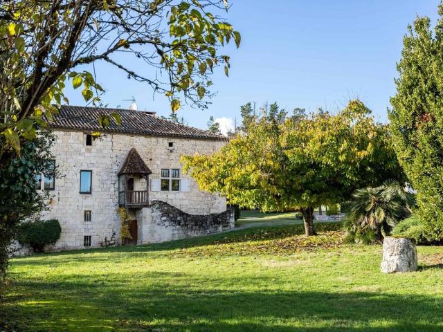 Maison de luxe de 14 pièces en vente à Beauville, Nouvelle Aquitaine