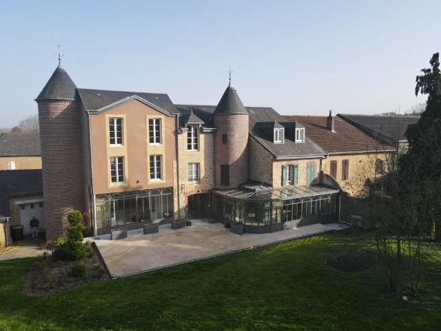Maison de luxe de 14 pièces en vente à Haudrecy, Grand Est