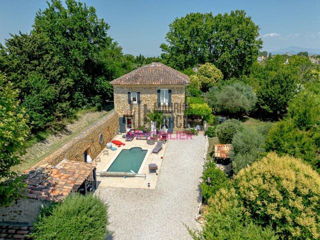Maison de luxe de 151 m2 en vente Orange, Provence Alpes Côte d'Azur
