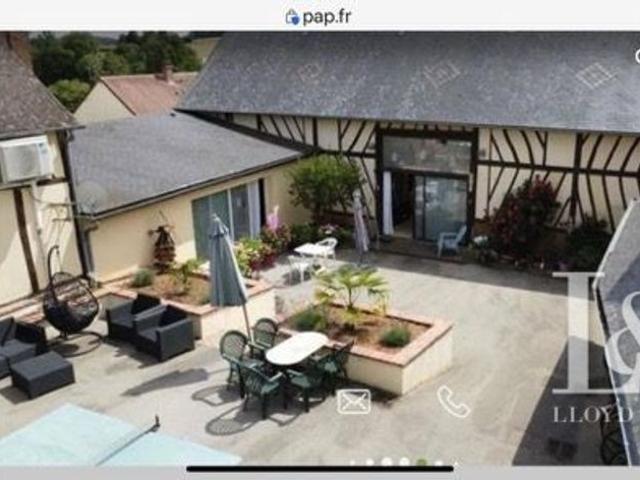 Maison de luxe de 15 pièces en vente à Grandvilliers, Hauts de France
