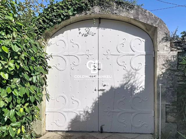 Maison de luxe de 15 pièces en vente à Saint Savinien, France